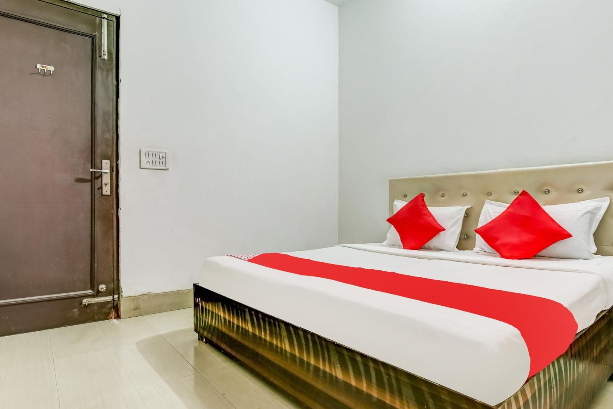 Flagship Hotel Big Boss Kurukshetra Exterior foto